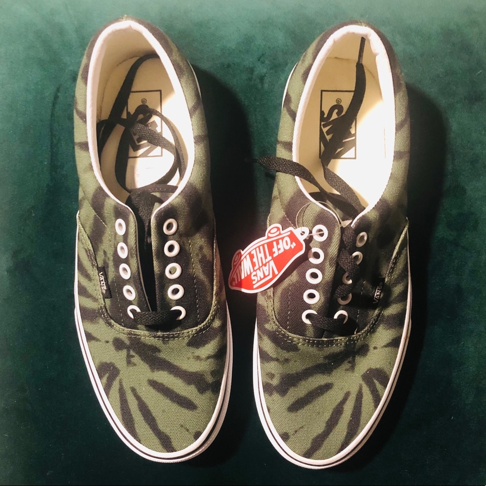 Era Tie-Dye Vans